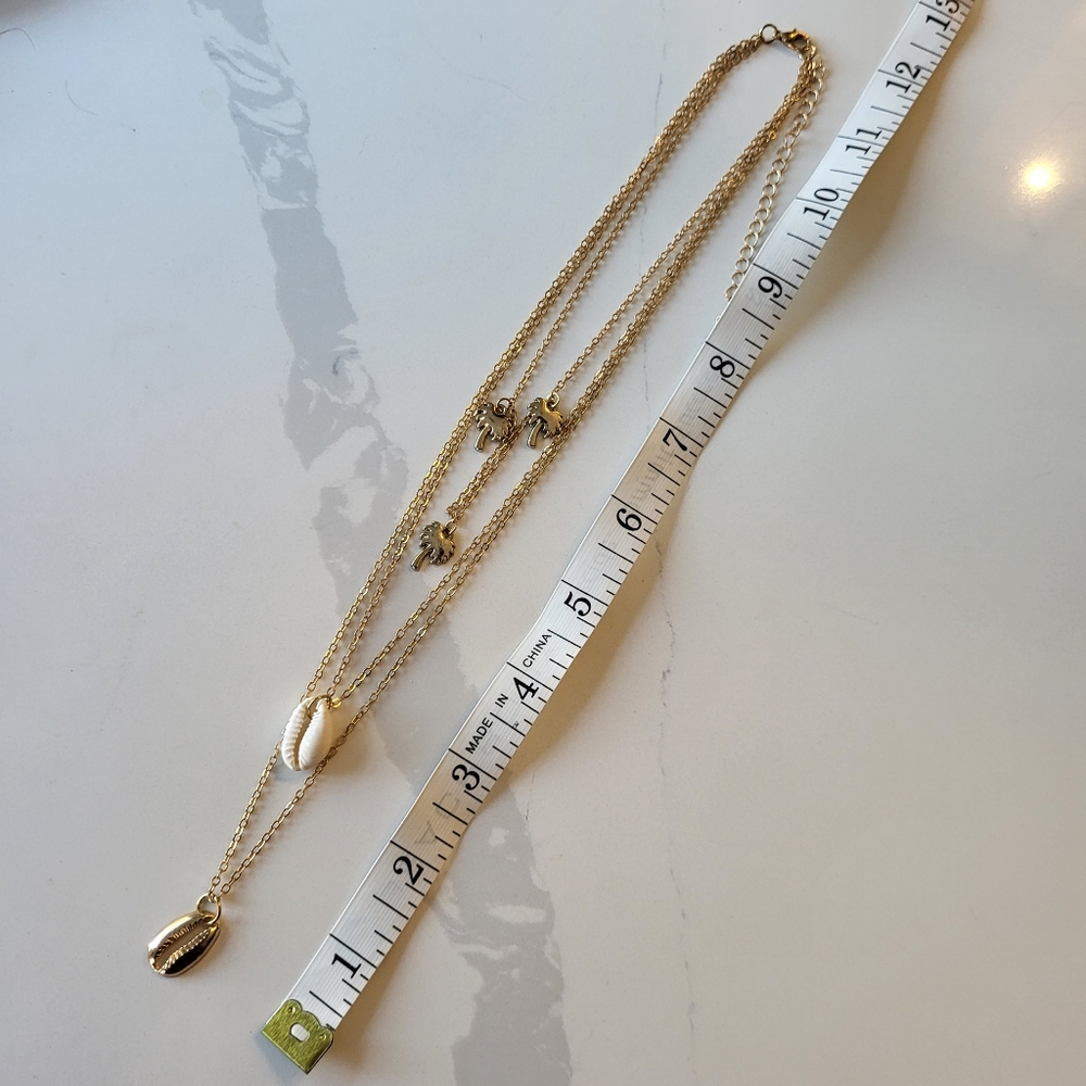 Cowrie + palm trees beachy tropical 3 tier layered necklace in gold - Picture 6 of 8